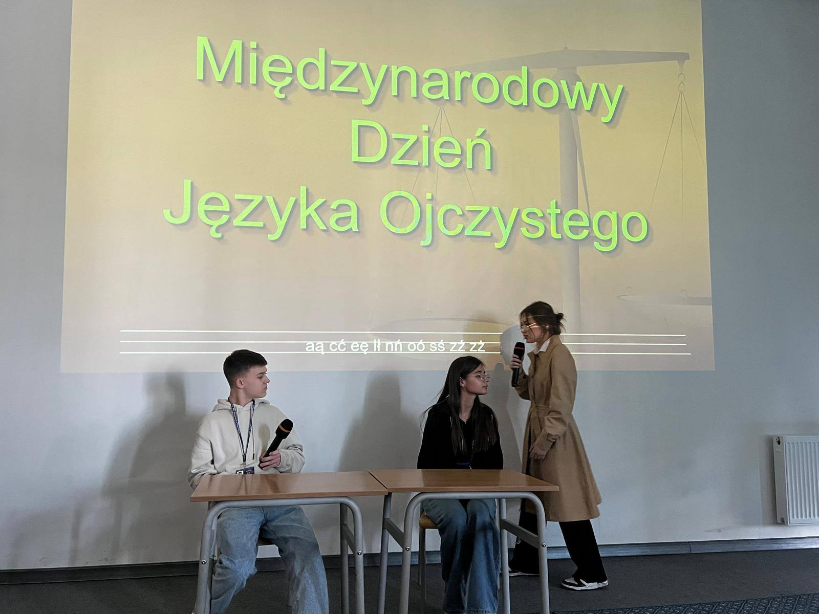 Zdjęcie Dzień języka ojczystego (4)7b920488-c24f-4507-bb17-5ddf411819b0.jpg w galerii Międzynarodowy Dzień Języka Ojczystego w II LO